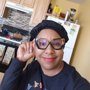 Meet your Posher, Valerie